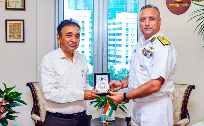 Bhisham Sharma calls on Maharashtra Chief Secretary